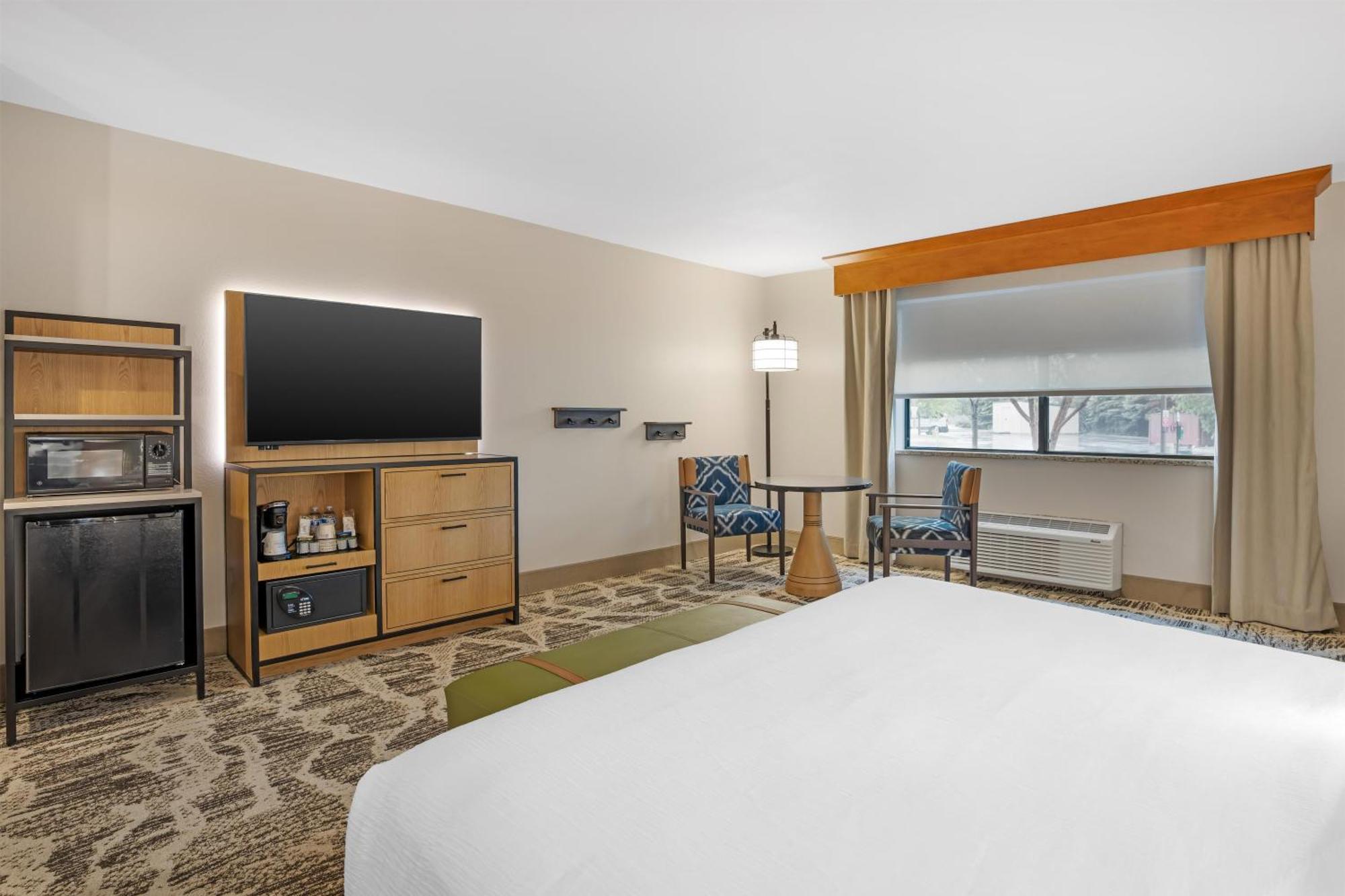 King Room with Roll-In Shower - Disability Access