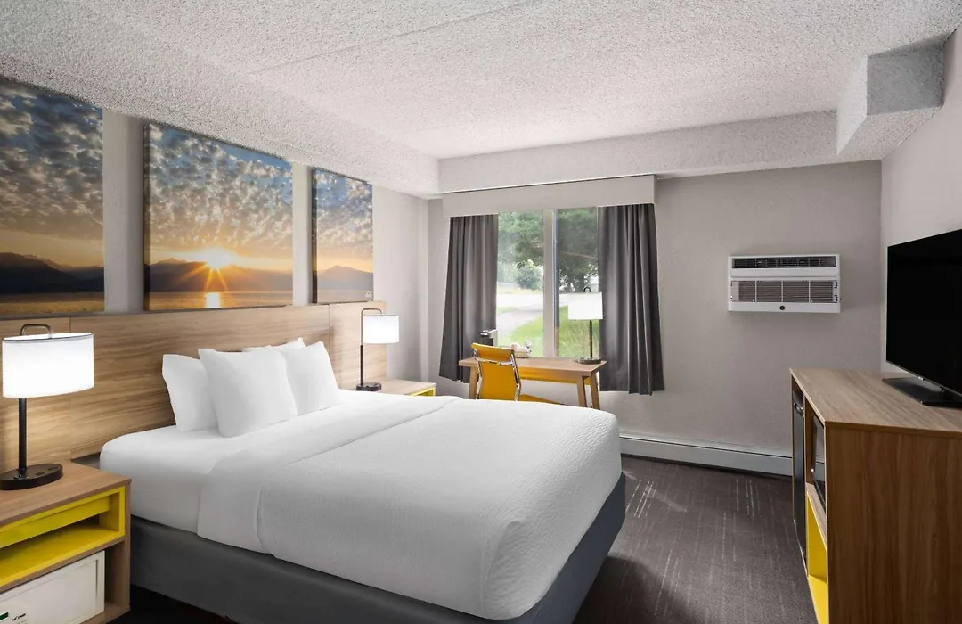 Days Inn & Suites By Wyndham Bozeman-1