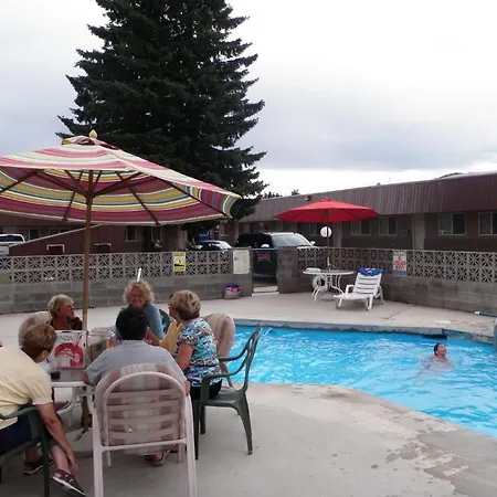 Rainbow Motel-2